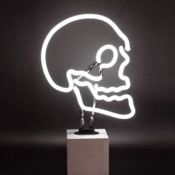 KARE Design Leuchtobjekte-Neon Leuchtdekoration Auf Betonsockel "Skull"